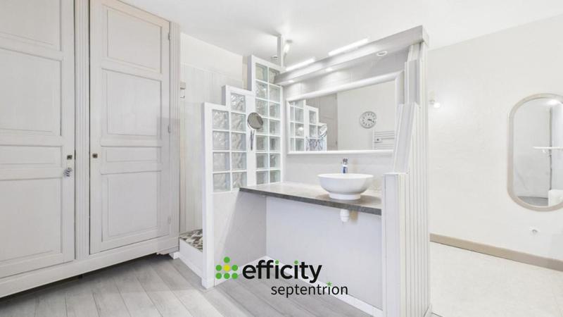 Maison - 277 m² - 11 pièces