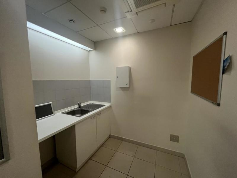 Local commercial - 162 m² - 7 pièces