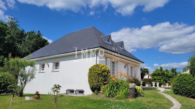 Maison - 231 m² - 10 pièces