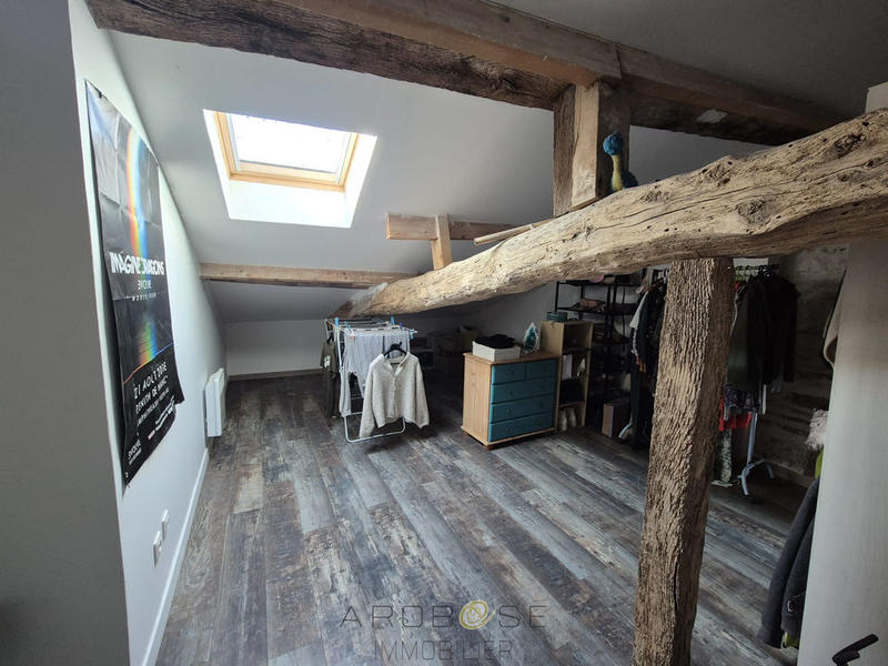 Maison en pierre - 185 m² - 6 pièces