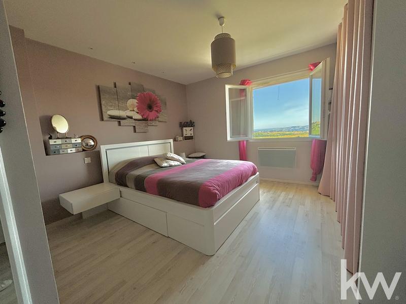 Grange - 152 m² - 5 pièces