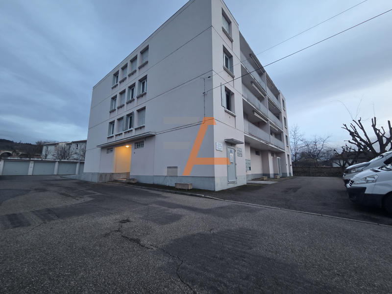 Appartement - 83 m² - 4 pièces