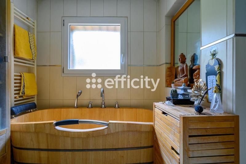 Maison - 96 m² - 4 pièces