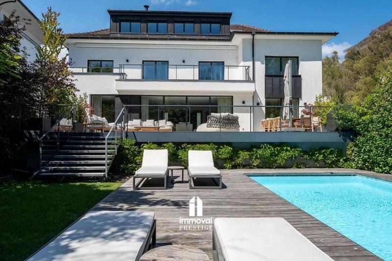 Villa - 360 m² - 10 pièces