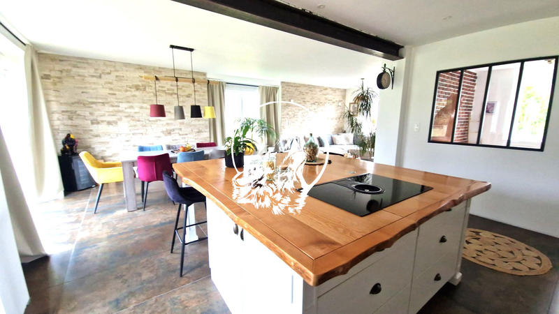 Maison - 193 m² - 7 pièces