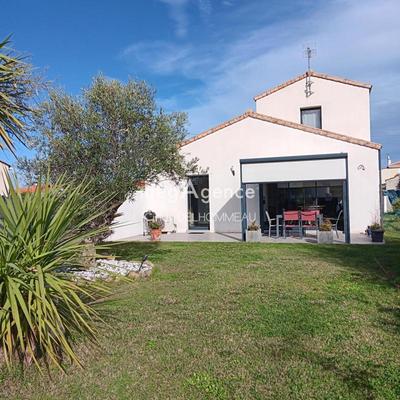 Maison - 96 m² - 4 pièces