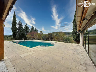 Mas - 160 m² - 9 pièces