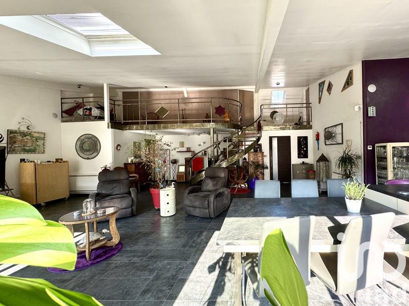 Maison - 190 m² - 4 pièces