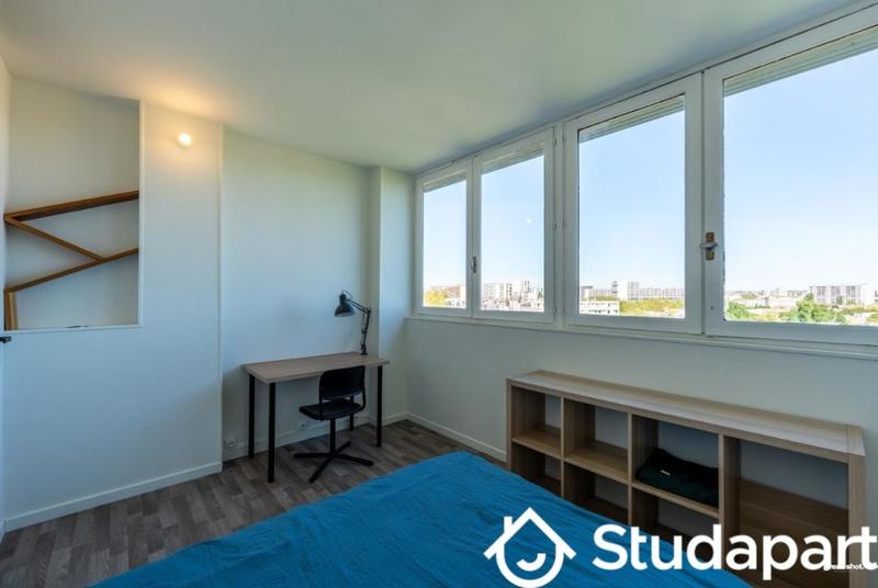 Chambre - 84 m² - 1 pièce