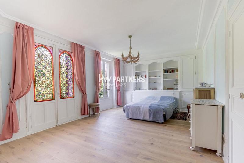 Maison bourgeoise - 256 m² - 9 pièces