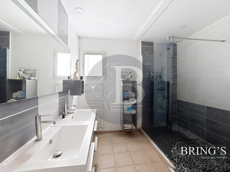 Maison - 133 m² - 6 pièces