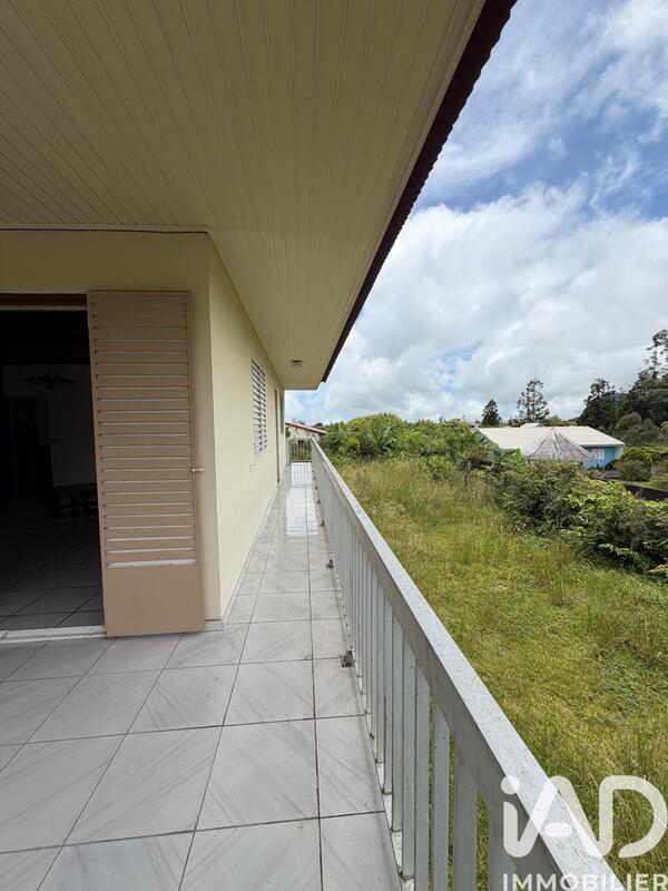 Maison - 250 m² - 10 pièces