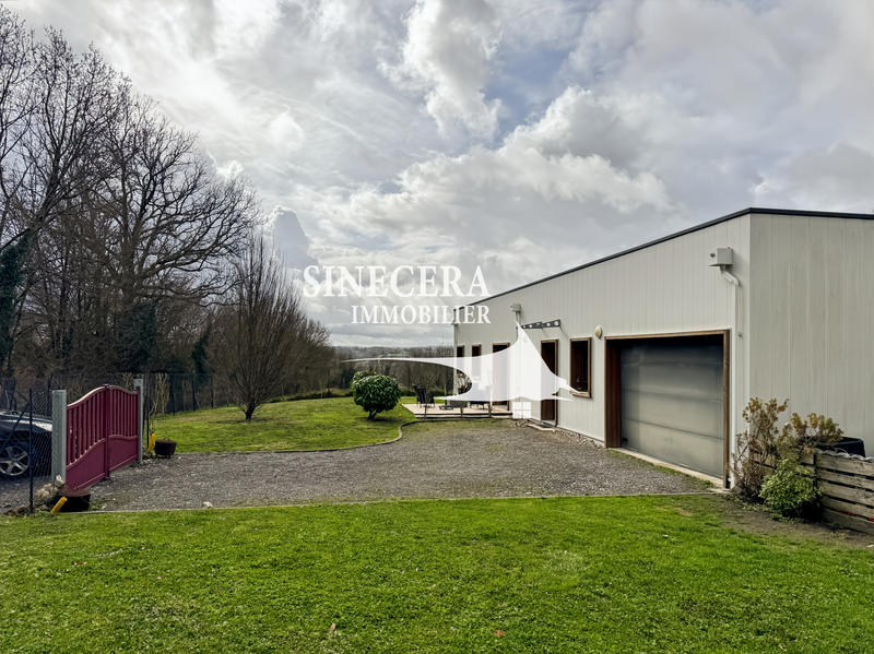 Villa - 220 m² - 10 pièces