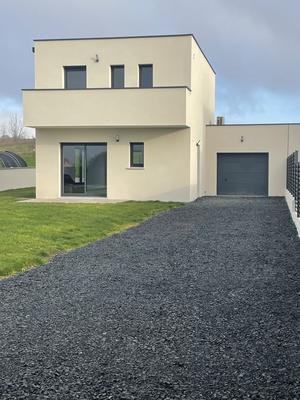 Villa - 90 m² - 5 pièces