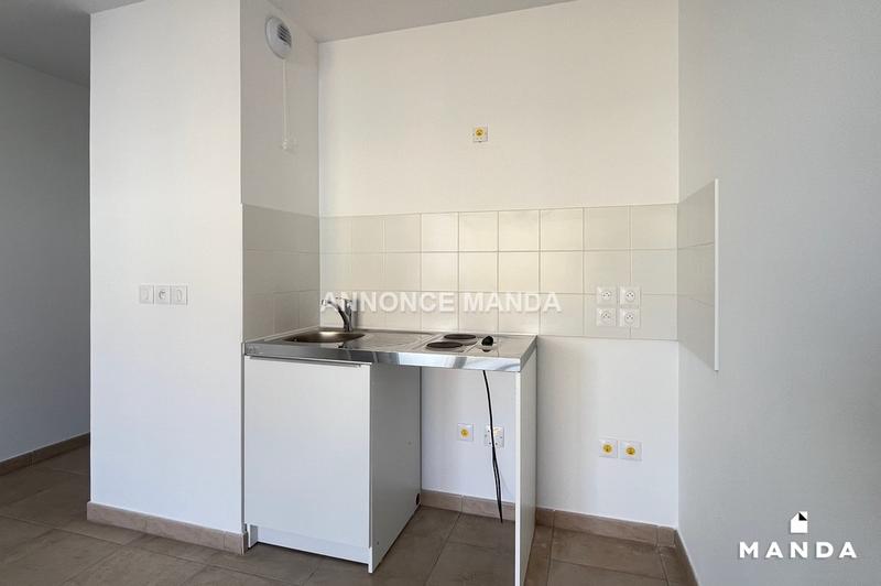 Studio - 25 m² - 1 pièce