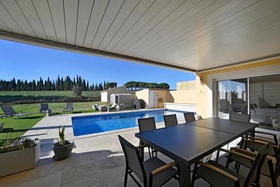 Villa - 232 m² - 8 pièces