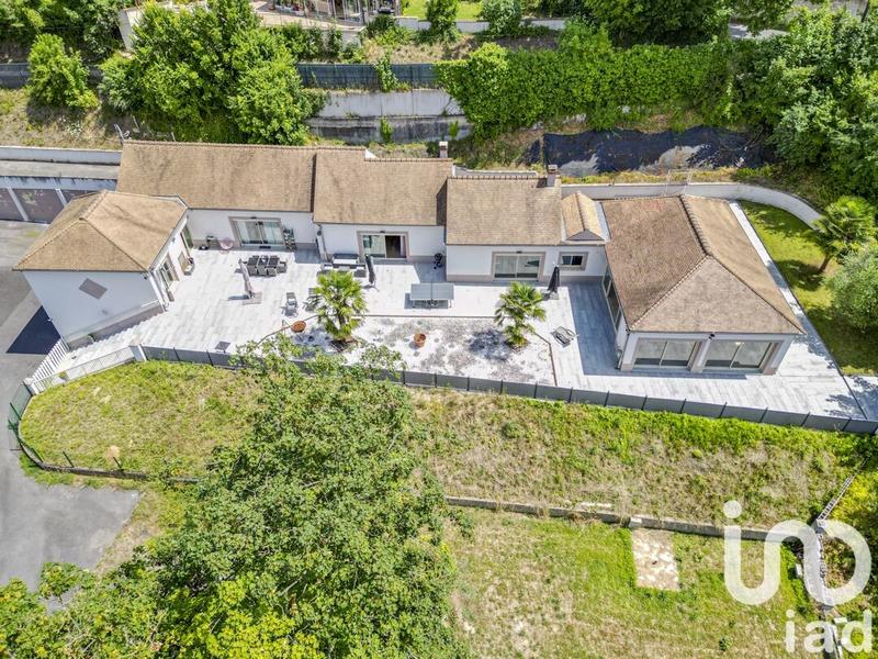 Maison - 294 m² - 7 pièces