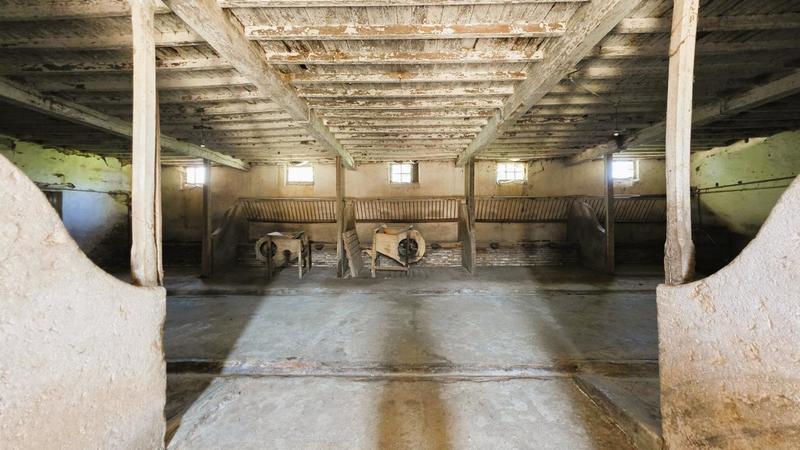 Maison - 214 m² - 15 pièces