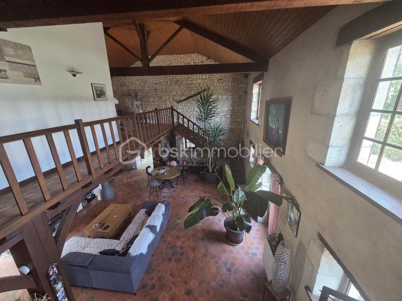 Maison - 277 m² - 6 pièces