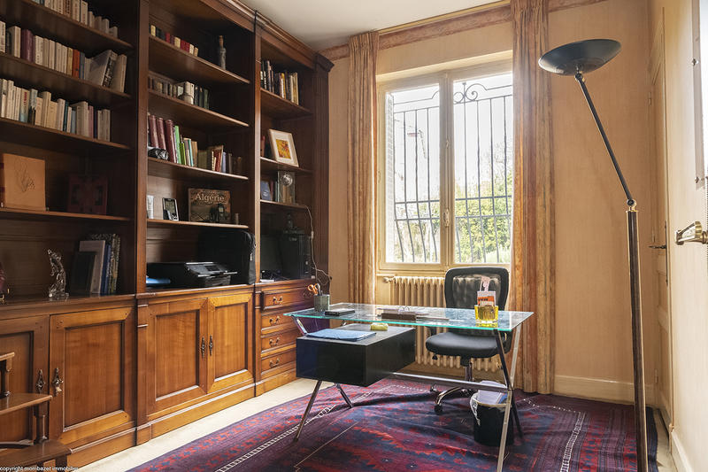 Villa - 205 m² - 9 pièces