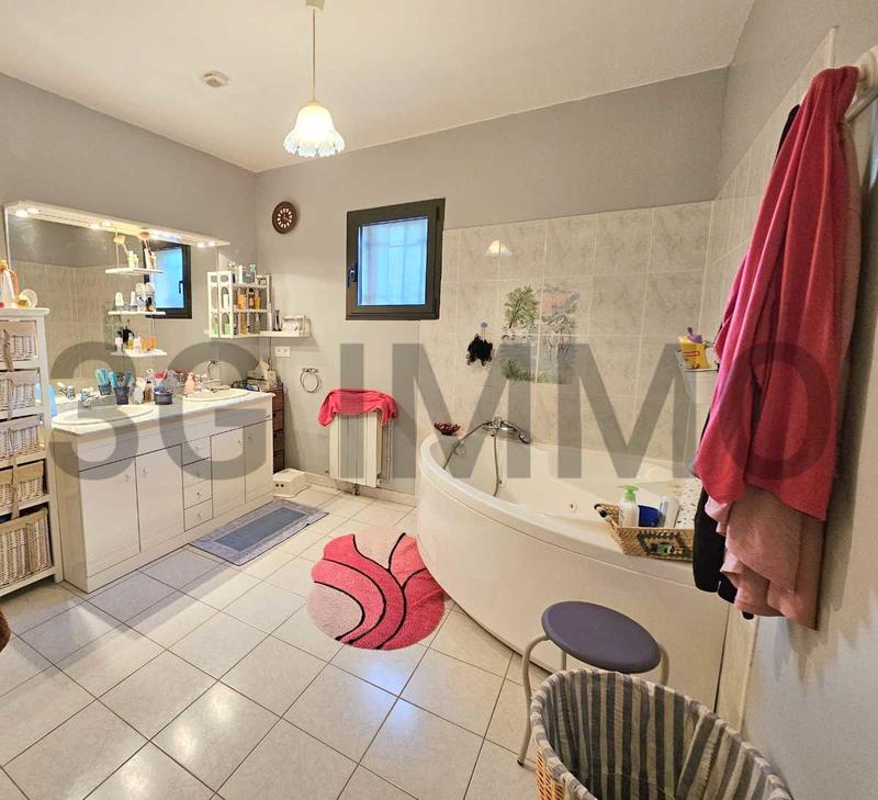 Maison - 147 m² - 4 pièces