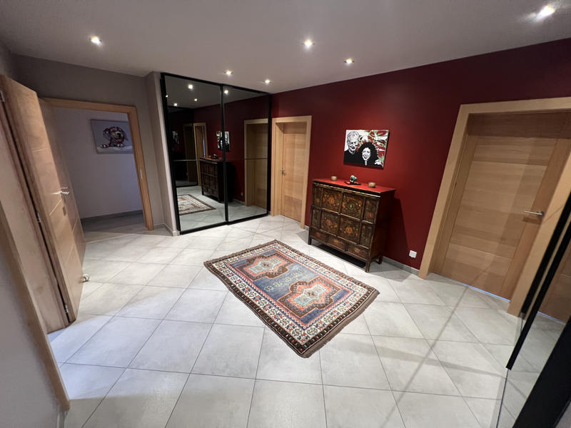 Maison - 680 m² - 19 pièces