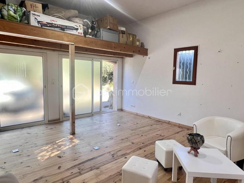 Maison traditionnelle - 187 m² - 7 pièces