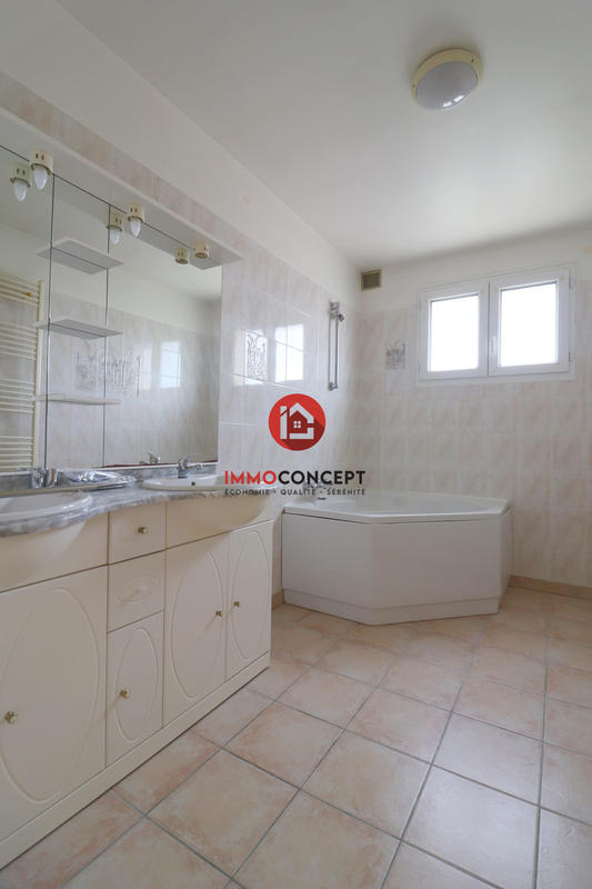 Maison - 107 m² - 4 pièces