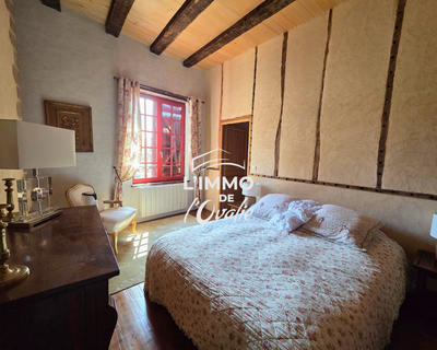 Maison - 300 m² - 16 pièces