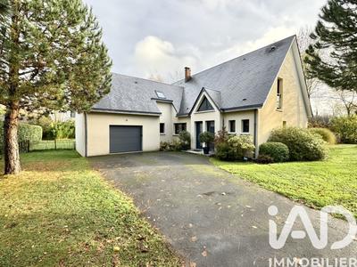 Maison - 222 m² - 7 pièces