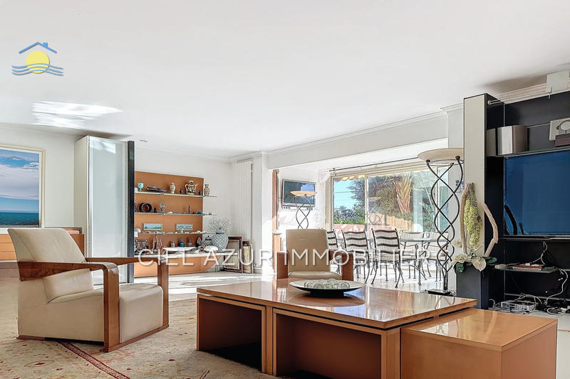 Appartement - 150 m² - 5 pièces