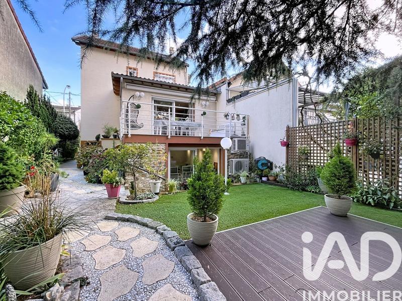 Maison - 164 m² - 9 pièces