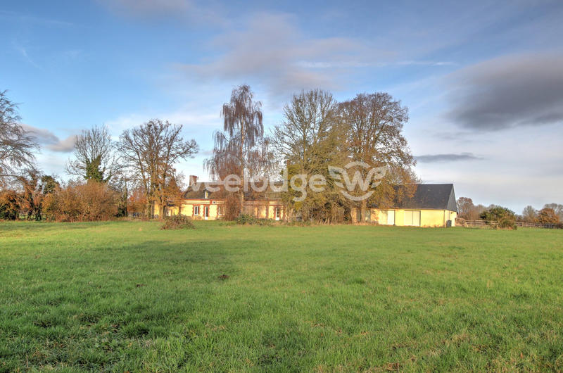 Maison - 400 m² - 14 pièces