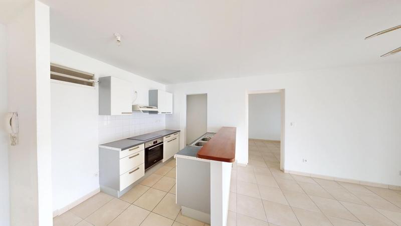 Appartement - 90 m² - 3 pièces