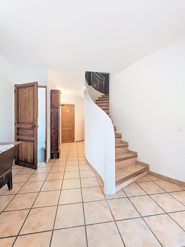 Maison - 210 m² - 6 pièces