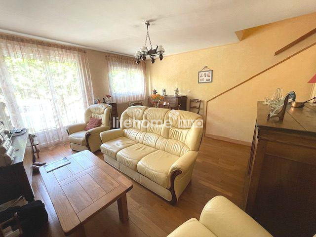 Maison traditionnelle - 81 m² - 4 pièces