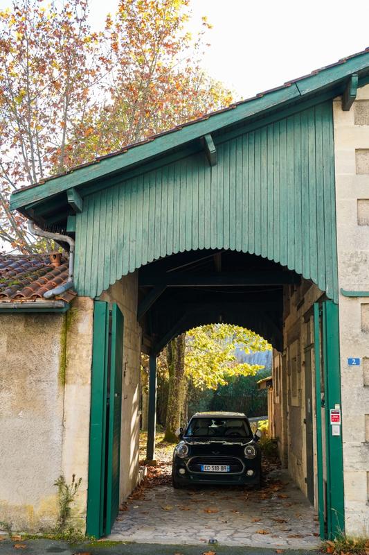 Villa - 311 m² - 15 pièces