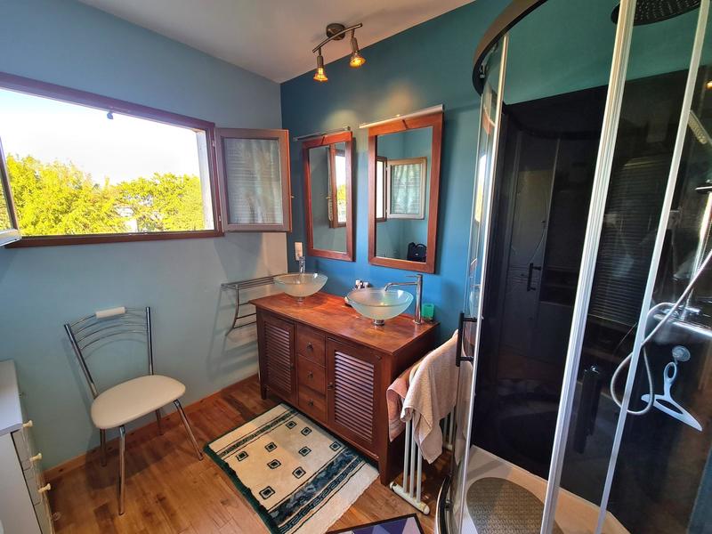 Maison - 185 m² - 8 pièces