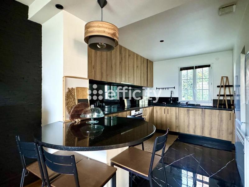 Maison - 160 m² - 6 pièces