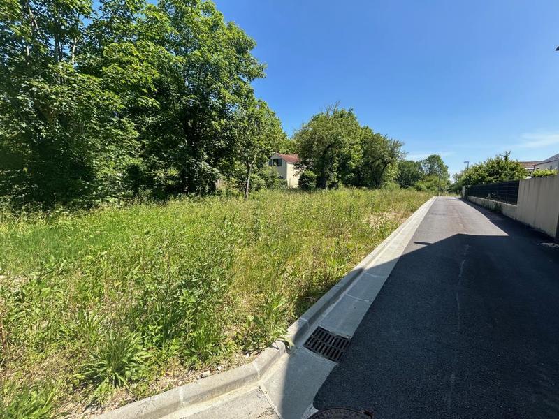 Terrain constructible - 585 m²