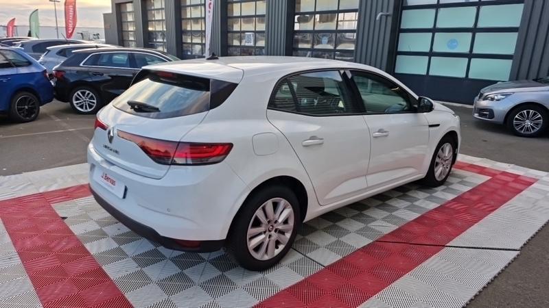 Renault Mégane IV Berline blue dci 115 - 21n business