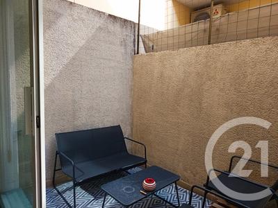 Local commercial - 44 m² - 2 pièces