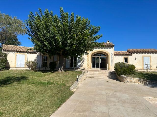 Maison - 210 m² - 6 pièces