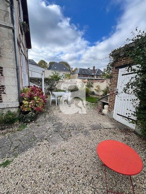 Maison - 110 m² - 8 pièces