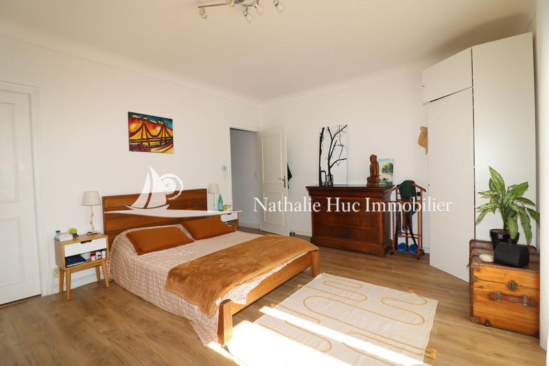 Villa - 200 m² - 6 pièces