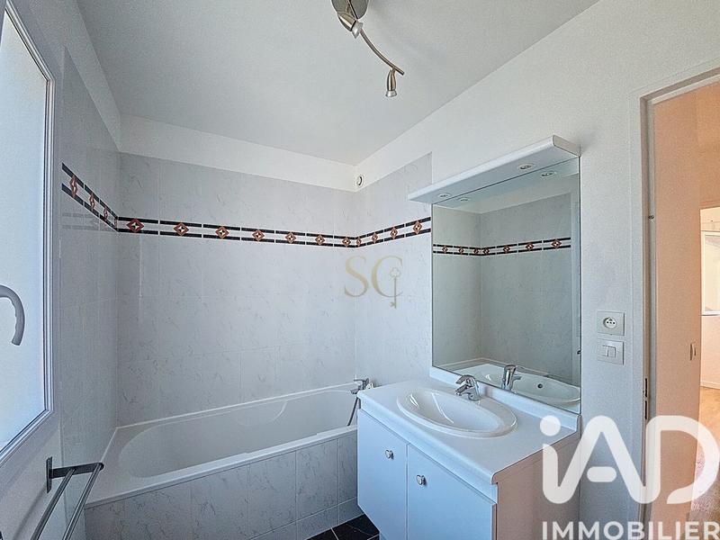 Maison - 92 m² - 6 pièces