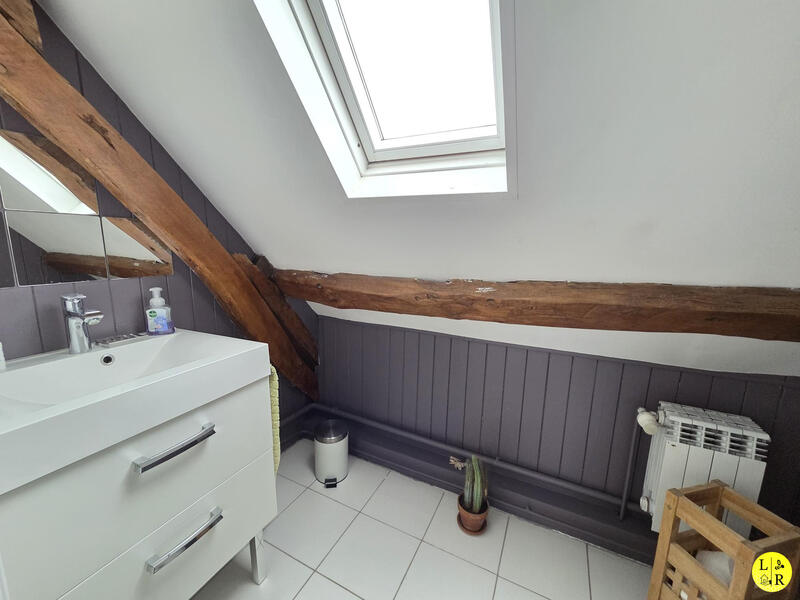 Maison - 273 m² - 6 pièces