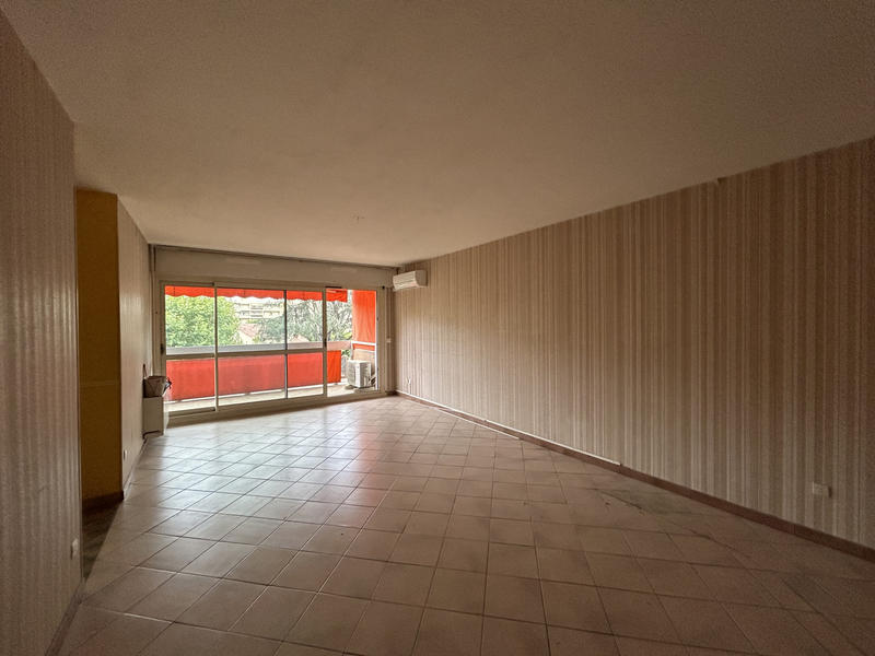 Appartement - 96 m² - 5 pièces