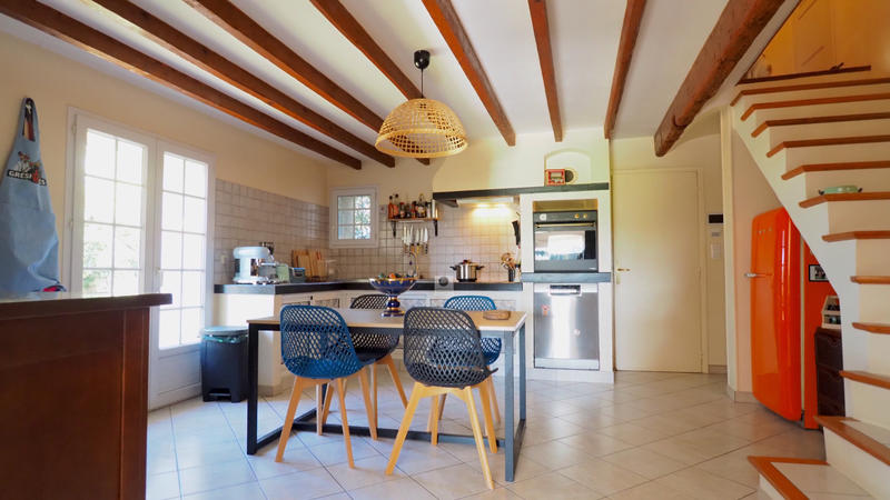 Maison - 236 m² - 7 pièces