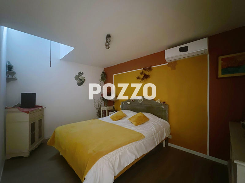 Maison - 195 m² - 8 pièces